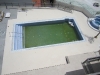 solado-piscina-marmol-compac